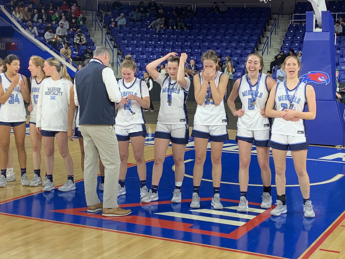 Congratulations to our Girls Hoop! State champs! <a href="/mnick40/">Medfield GirlsHoop</a> #medfieldps #letsgo