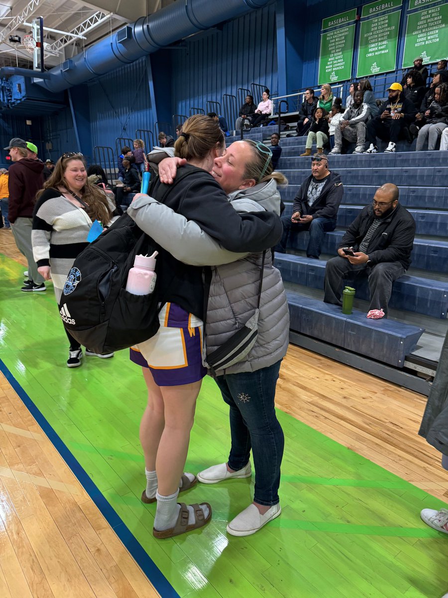 efranckkk's tweet photo. I couldn’t have asked for a better coach. Thank you for your never-ending support &amp; for believing in me constantly. You’ve shown me a different way of looking at the game &amp; playing it while helping me grow as a player &amp; person well. I am forever thankful for you.  @GOWHS_GirlsBB https://t.co/cp9O1jjY5I