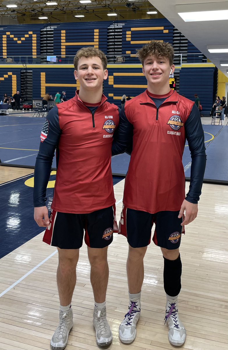 Grant and Bryson representing at the Illinois vs Indiana all star duals today! Proud of you two! @BCapansky <a href="/SaltFork_HS/">Salt Fork H.S.</a>