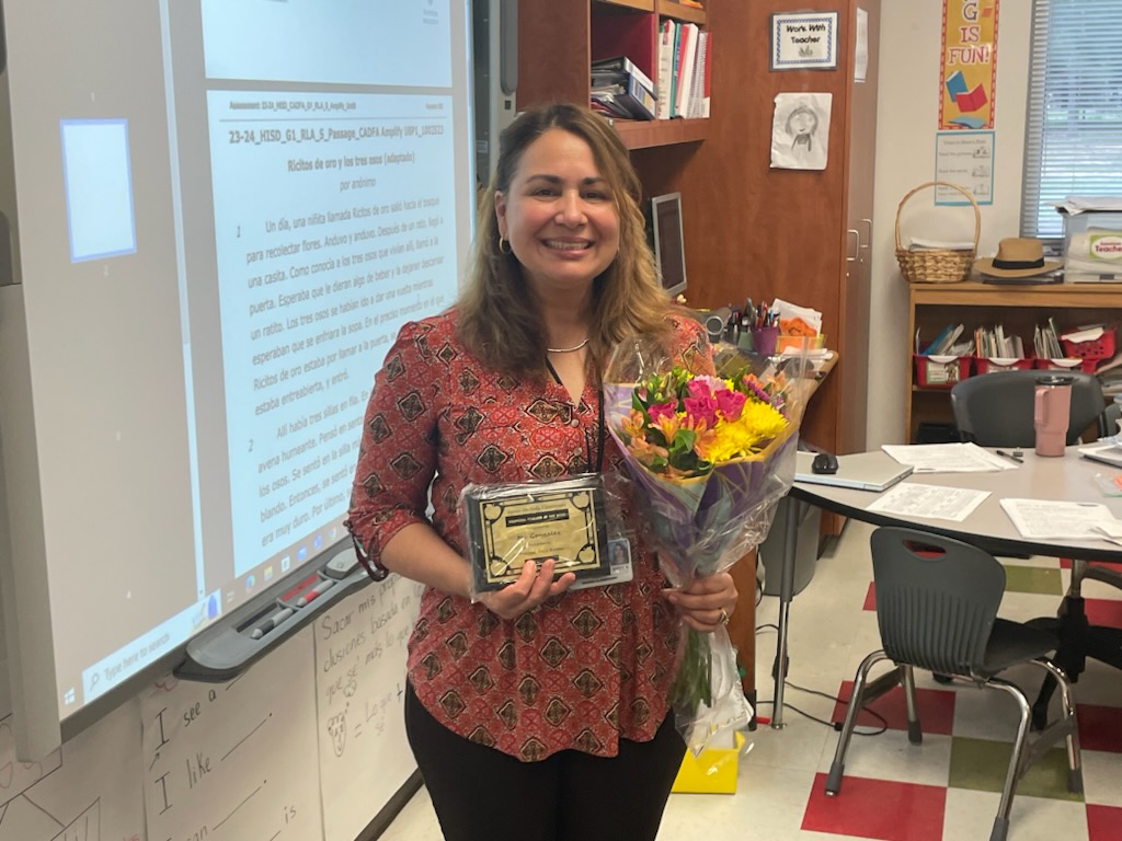 Congratulation to our 2023-2024 DeAnda Bilingual Teacher of the Year, Ms. Gonzalez!
