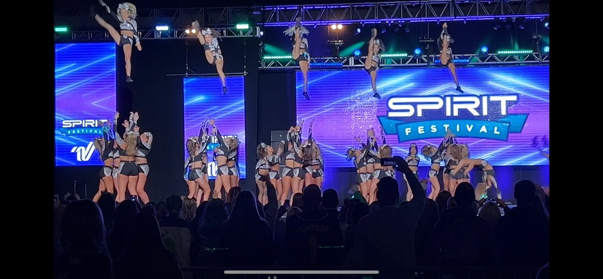 CheerCast's tweet photo. WOW, Just WOW!!! What an amazing performance by Top Gun All Stars - Miss Bliss! 

Look at these baskets! 

#SpiritFestival #Day2 https://t.co/qpZoGCpPTH