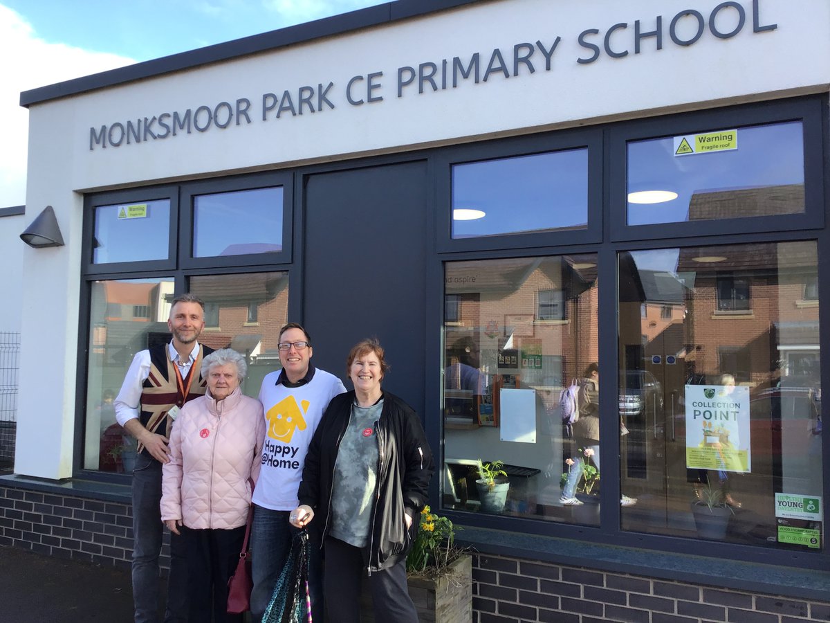 ce_park's tweet photo. Thank you to our friends from the @happyathome__  team who joined us at school on Friday 15th for our Red Nose Day Talent Show. It is always such a pleasure to welcome guests from the community into school and we look forward to seeing them back again after the Easter holidays. https://t.co/gfRNXDgypo