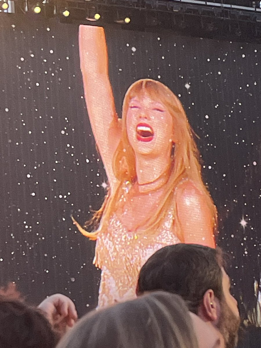 Swiftbug13's tweet photo. @taylornation13 I can’t believe it has been #1YearOfTSTheErasTour already! https://t.co/nIeRC3awh2