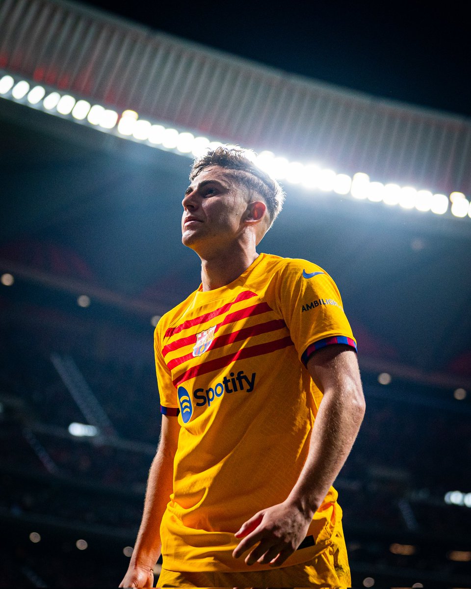Hay algo que este tipo no haga bien?🤨

Gran partido de Don Fermin.👏👏
Visca Barça 💙♥️