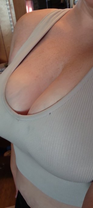 Blah, laundry day 🙄 https://t.co/VcL5EEN5CA