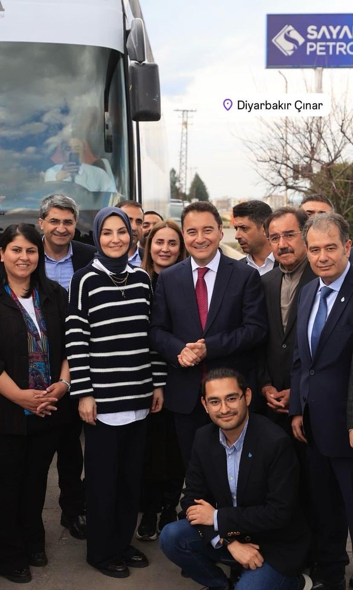 MeralKahrmn's tweet photo. Genel Başkanımız Sayın @alibabacan ve değerli eşi @zeynep__babacan hiç durmadan,yorulmadan bu ülke için çalışıyorlar. Bizlerde hiç durmadan çalışmaya söz verdik. Bismil, Çınar, Mardin’de halkımızla buluştuk. #Devaolsun @alibabacan @zeynep__babacan https://t.co/Hwe484m6Cv