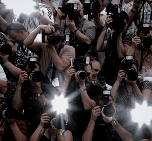 miiouwui's tweet photo. everyone refusing to take photos of twice — a thread https://t.co/onHfdJ8YnT