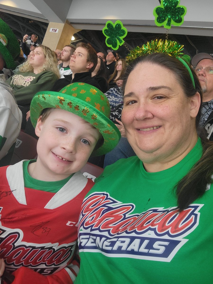 WickedQueenOne's tweet photo. Happy St. Patrick's Day! @Oshawa_Generals don't need the luck of the Irish, bit we'll take it! Cheering in sec 118 row 11 seat 14! #selfiefromyourseat #GoGenGo https://t.co/Dou0Jzt6Nn