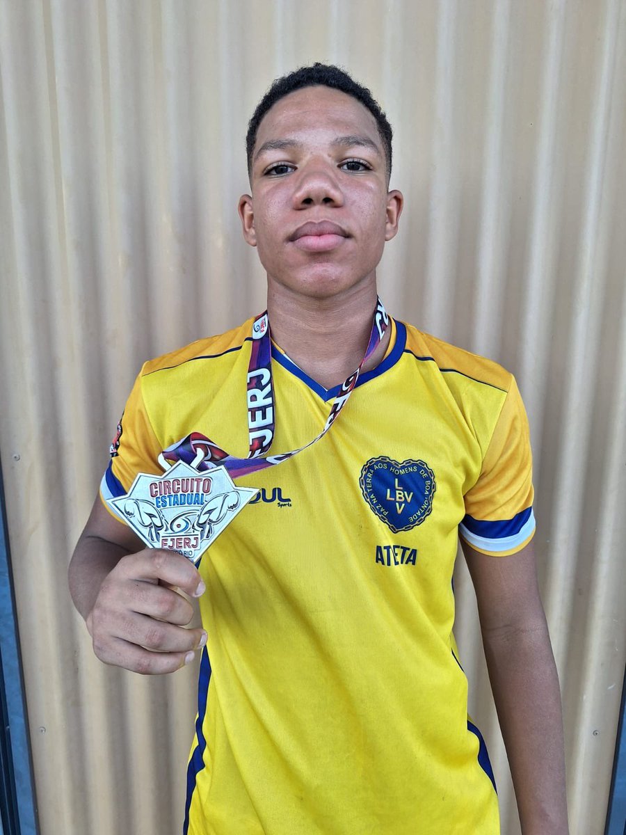 João Miguel, aluno do Centro Educacional José de Paiva Netto, em Del Castilho, <a href="/LBVBrasil/">LBV Brasil</a> conquistou a medalha de prata no Circuito Estadual de Judô, realizado na Arena da Juventude, em Deodoro e obteve classificação p disputar o Brasileiro.

Apoio: <a href="/radiobrasil940/">Rádio Brasil</a> e <a href="/LBVBrasil/">LBV Brasil</a>