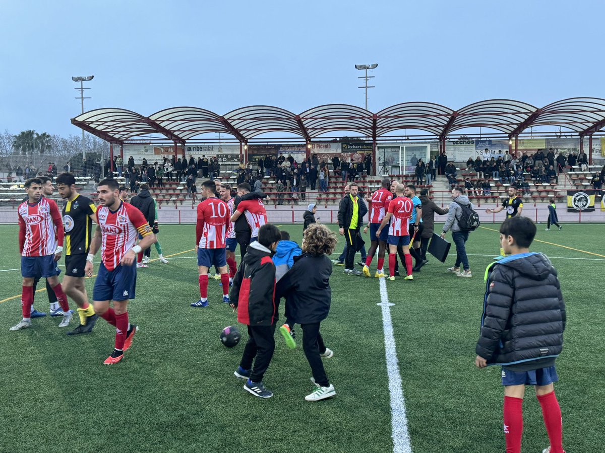 <a href="/Montanyesa1927/">CF Montañesa</a> <a href="/AtlantidaVdM/">Atlàntida Vilassar</a> +3. Quina temporada! 😍

<a href="/UEVilassardeMar/">U.E. Vilassar de Mar</a> 2 - <a href="/Montanyesa1927/">CF Montañesa</a> 1

#ConservesDani <a href="/AtlantidaVdM/">Atlàntida Vilassar</a> #A2a2