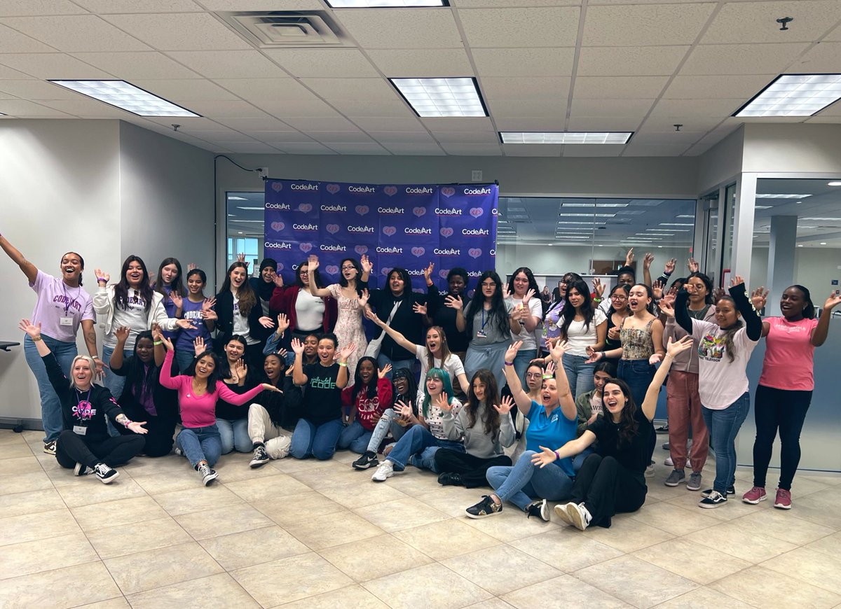 Beccalytics's tweet photo. Code/Art Fest wrapped! Got to TA the teen track workshop with @MichelleBakels and @TechHubFL building and deploying websites that spoke to their personal brand! https://t.co/7zC9FzQQyy