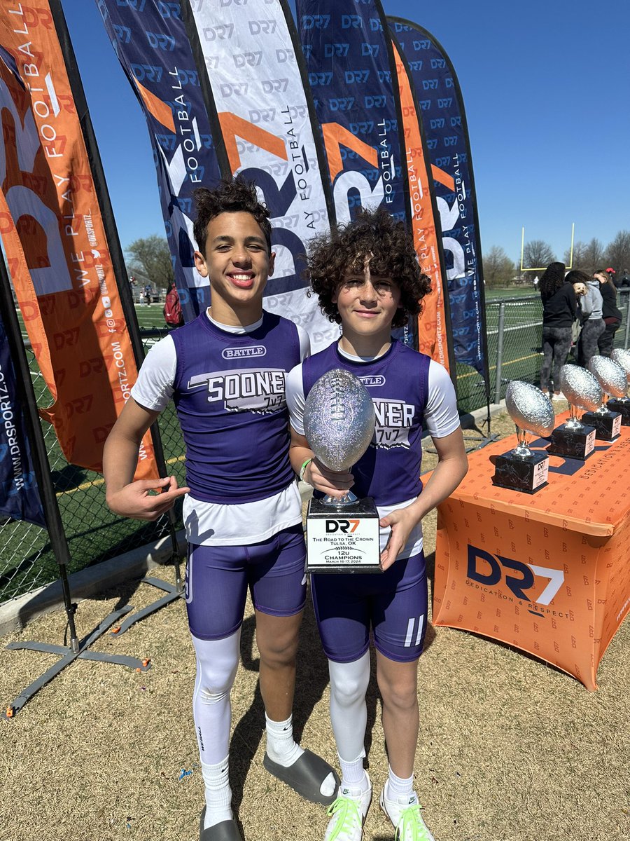 How sweet it is! Sunday Champs! @DR_SPORTZ @Sooner7v7 #TDGold #12uChamps 🏆🏈 @johnson_cy1634