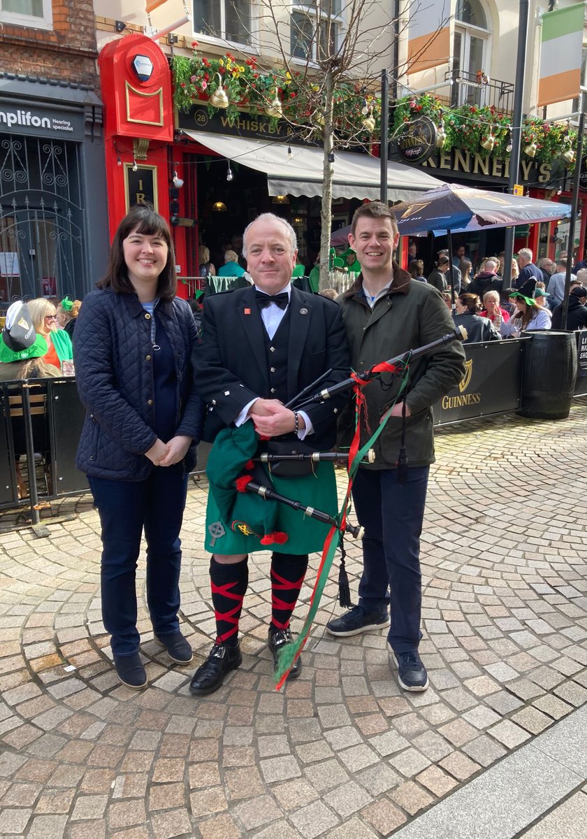 After a busy morning delivering my Spring leaflet across Sharston we went for a well earned Sunday lunch in Altrincham. Greater Manchester Labour is such a small world when you bump into @MikeKaneMP on St Patrick’s Day ☘️