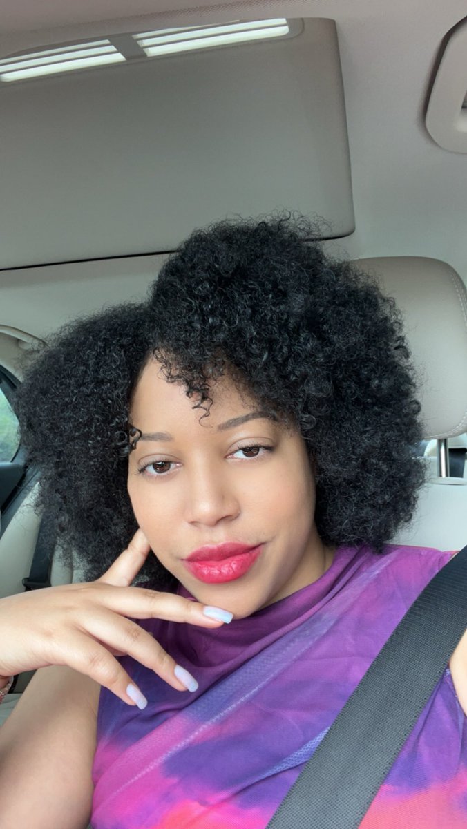 1tinydes's tweet photo. Curly girl 💜 https://t.co/M3ak45LbKi