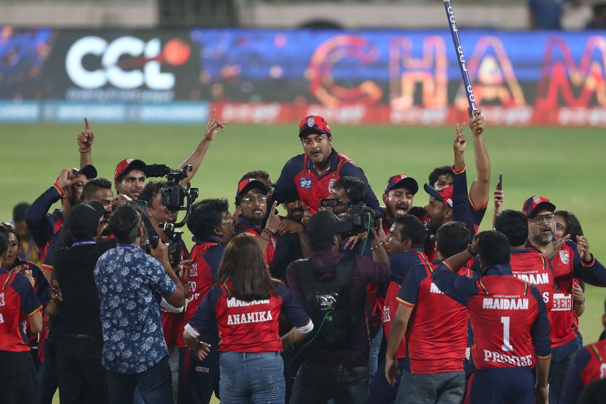 ccl's tweet photo. @BengalTigersccl: Roaring to Victory! The CCL Trophy finds its new den!
#CCL2024 from February 23rd - March 25th and will be Live on JioCinema and Sony Ten 5.
#A23 #Parle2020 #CCLSeason10 #DanubeCCLUAE #TruckersUAE #CCLUAE #Chalosaathkhelein #CCLonJioCinema #CelebrityCricketLeague #JioCinema
@A23_Rummy @Parle2020cookie @BharathiCements
@JioCinema @SonySportsNetwk