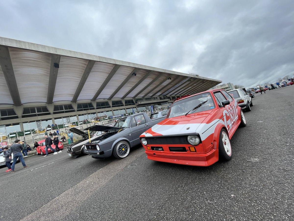 Phil Weeden tweet media