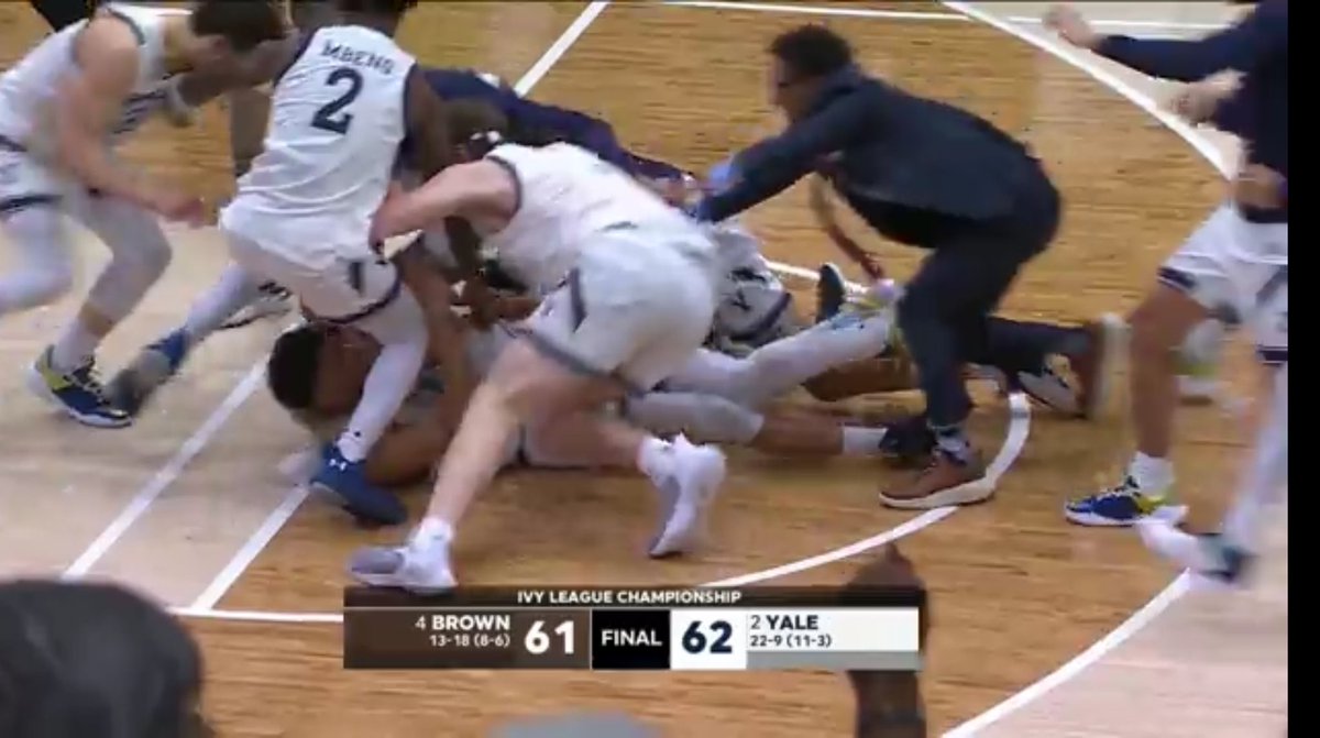 GodDuckPicks's tweet photo. Yale defeats Brown with a buzzer beater! https://t.co/p6SOEt7Nsq