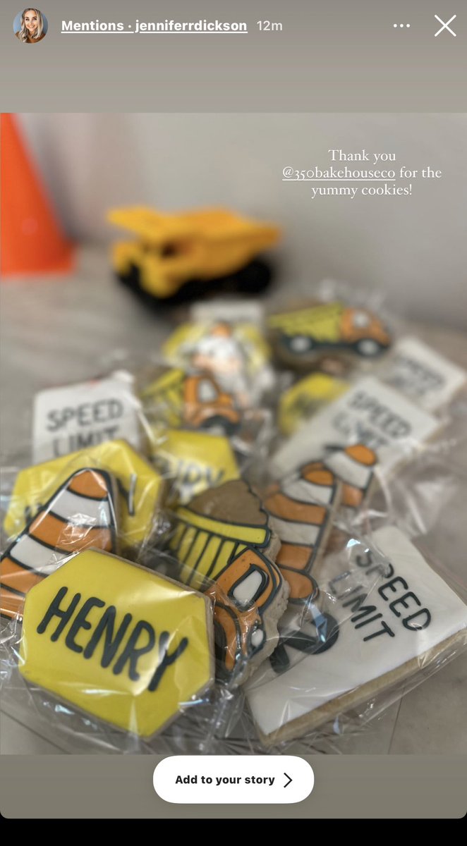 350BakeHouseCo's tweet photo. 3 dozen hand painted cookies 🚜🚧 https://t.co/40Hc46dacE