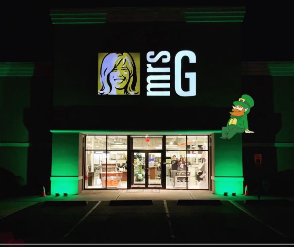 Happy St. Patrick’s Day 🍀! On this day of green, may your homes be filled with good cheer and your appliances continue to make your “Life Better.” Let’s embrace the energy of St. Patrick’s Day and spring into the season with positivity and renewal.