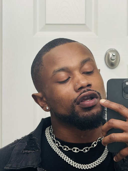 Watch $LIM 🐐's leaked NSFW photo on TwXstars