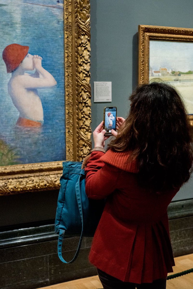 JonWelsh_'s tweet photo. Hand grab…. London .. March 2024
#streetphotography
#london
#nationalgallery https://t.co/jTizaYMm8W
