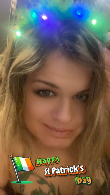 Happy St Patrick&rsquo;s Day!!!! https://t.co/Lwg7MQtezx<a href="/tag/selfiesunday"class="tags"><span>#selfiesunday</span></a>