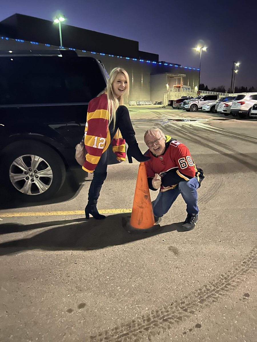 BlondeRabbit tweet media