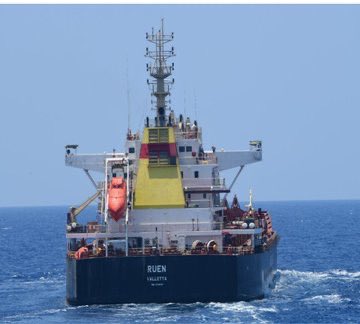 WDSomUnity's tweet photo. Report. After the Indian naval forces liberated the Bangladeshi merchant ship, the total number of pirates stands at 36. Six of them are injured and are receiving treatment from Indian paramedics. Following identification, it was found that 30 are from #Somaliland, specifically from the coastal city of #Berbera. The remaining 6 are of Ethiopian origin and are awaiting an interpreter. Source from close observers.