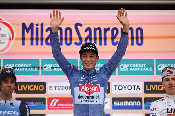 3 - @JasperPhilipsen 🇧🇪 ha conseguido la victoria en la #MilanoSanremo 2024 #UCI. Ciclistas belgas se han llevado esta carrera en tres de las cinco últimas ediciones, las mismas que en las 41 ediciones anteriores. Dominio.