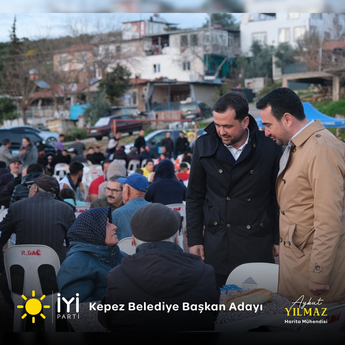 Esentepe Mahalle sakinlerimizle iftar yemeğimizde bir araya geldik. Ülkemiz ve Kepez'imiz için dualarımızı ederek, orucumuzu birlikte açtık. İftar programımıza katılan tüm mahalle sakinlerimize ve dostlarımıza teşekkür ederiz. 
Biz Büyük Bir Aileyiz...

📍Esentepe Mahallesi