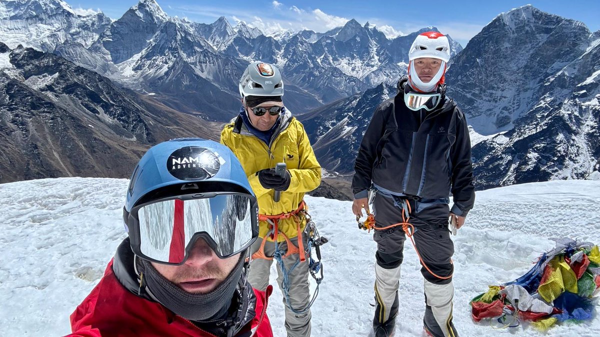 namasadventure's tweet photo. And we have a SUMMIT at 🏔 Lobuche East 6119M https://t.co/oSJMNLnbAO
Lead Guide Mingma
CONGRATULATIONS TO Ondrej &amp; Xiaoguang. Now they set off to the EBC trek to conclude their expedition. https://t.co/RYzMY8BFNV