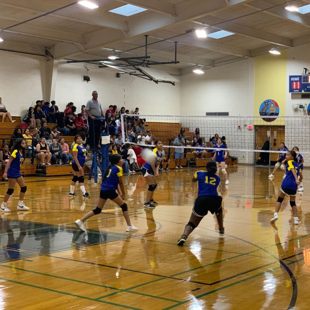 AustinISD's tweet photo. Webb Middle School shines! π
β½ Boys' Soccer dominates the Zone & Division Tournaments.
πΌ Six students make All-City Band!
π And 8th Grade Girls' Volleyball team clinches top spot in Zone Tournament. π #WebbPride https://t.co/HOcwIlsBQD