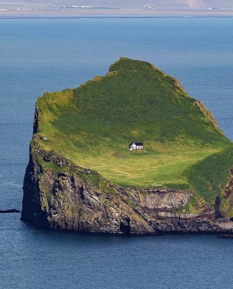 would you stay here for a month for $100k with: -No wifi -No companion -No electronic gadgets -Food provided