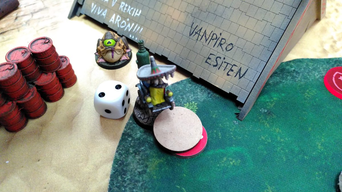 Habemus_Ludum's tweet photo. #torneoshabemusludum 
3/15
Prepárate
Cienes y cienes de instantáneas del torneo de ayer. Sólo para gente con un ratejo y ganas
#PunkHabemus
@Punkapocalyptic #punkapocalyptic #Punka #BadRollGames #MadMax #wasteland #ElPáramo #Apocalypse #postapocalypse #AlcaláDeHenares #wargaming https://t.co/VavCkRnitO