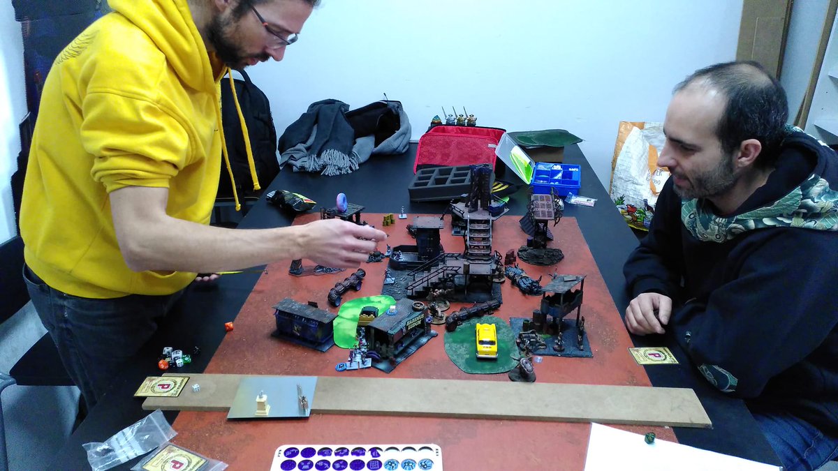 Habemus_Ludum's tweet photo. #torneoshabemusludum 
10/15
Prepárate
Cienes y cienes de instantáneas del torneo de ayer
Sólo para gente con un ratejo y ganas
#PunkHabemus
@Punkapocalyptic #punkapocalyptic #Punka #BadRollGames #MadMax #wasteland #ElPáramo #Apocalypse #postapocalypse #AlcaláDeHenares #wargaming https://t.co/X1A3oQmL1g