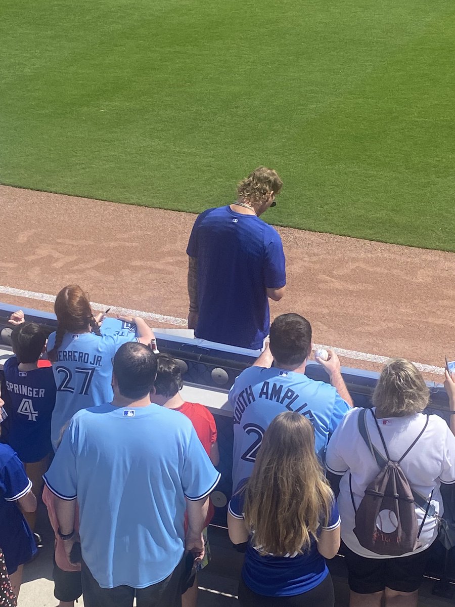 Edsy Rhodes tweet media