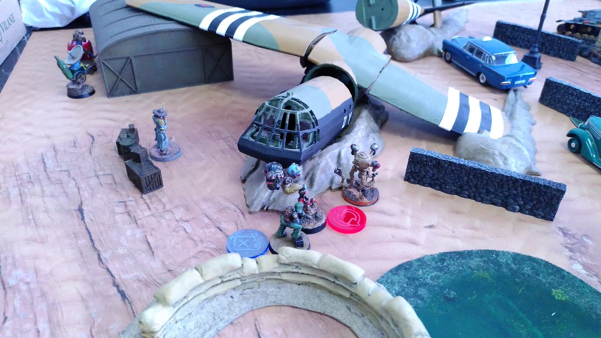 Habemus_Ludum's tweet photo. #torneoshabemusludum 
13/15
Prepárate
Cienes y cienes de instantáneas del torneo de ayer
Sólo para gente con un ratejo y ganas
#PunkHabemus
@Punkapocalyptic #punkapocalyptic #Punka #BadRollGames #MadMax #wasteland #ElPáramo #Apocalypse #postapocalypse #AlcaláDeHenares #wargaming https://t.co/yxl4rPcpKG