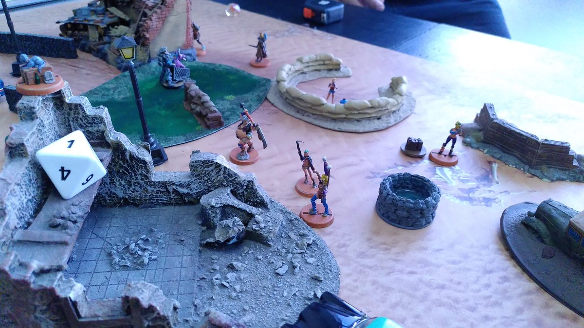 Habemus_Ludum's tweet photo. #torneoshabemusludum 
14/15
Prepárate
Cienes y cienes de instantáneas del torneo de ayer
Sólo para gente con un ratejo y ganas
#PunkHabemus
@Punkapocalyptic #punkapocalyptic #Punka #BadRollGames #MadMax #wasteland #ElPáramo #Apocalypse #postapocalypse #AlcaláDeHenares #wargaming https://t.co/YN3EC3pKV7