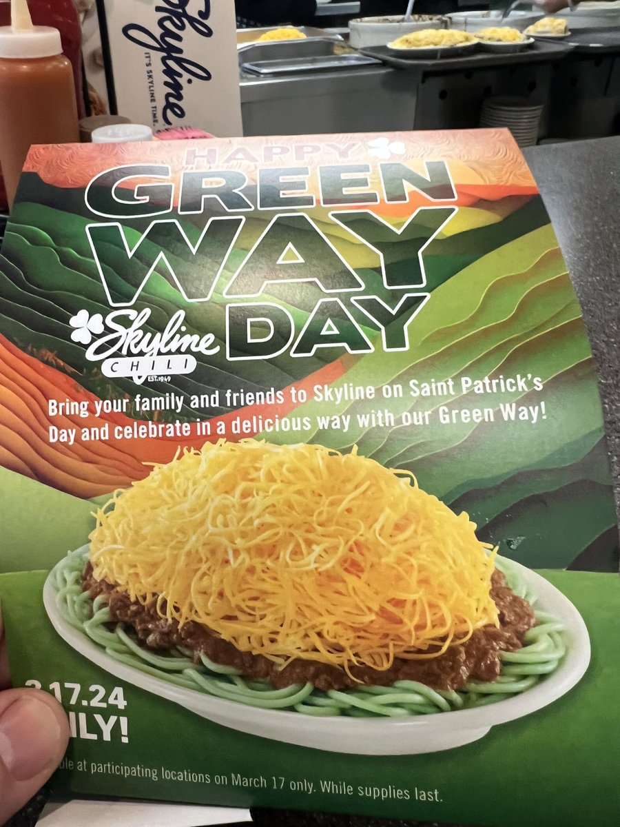 francisdmarion's tweet photo. Irish AF today gang! #GreenWayDay @Skyline_Chili https://t.co/nwXHlbQyNV