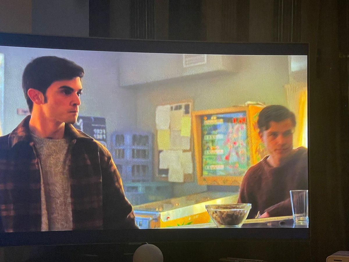 MuseoRecreativo's tweet photo. Se ha estrenado en 🎬 @NetflixES  la serie #Manodehierro. Pero ¿Qué aparece en ella que nos ha llamado la atención en una de sus escenas? Un #pinball  electromecánico "made in #spain": #Rio. Fabricado por #Playmatic en 1977 para hasta 4 jugadores.  ¡Muy curioso! 🤓 https://t.co/CjeEWHMV5Q