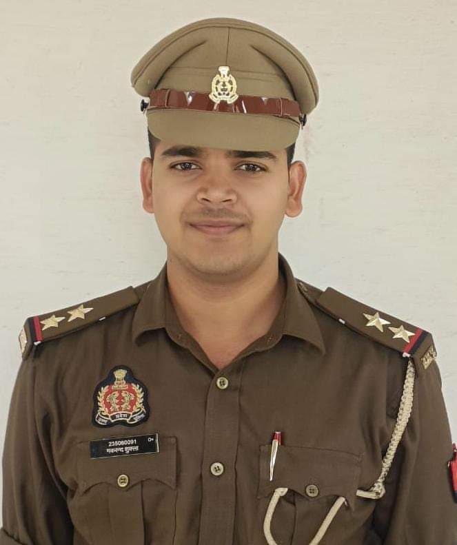 मेरे मानिकपुर विधानसभा क्षेत्र के ग्राम खांचा पुरवा सेमरदहा ब्लॉक मानिकपुर जनपद चित्रकूट निवासी श्री मकरन्द शुक्ला (SI) पुत्र श्री आनन्द प्रकाश शुक्ला ट्रेनिंग पूर्ण करके प्रथम पोस्टिंग ग्रहण करने पर बधाई और हार्दिक शुभकामनाएं।