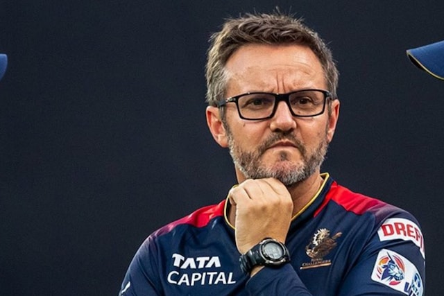Khiladii17's tweet photo. Bro assembled the best possible team for RCB women's and silently left .#WPLFinal
#Firsttrophy https://t.co/0yRgJe462z
