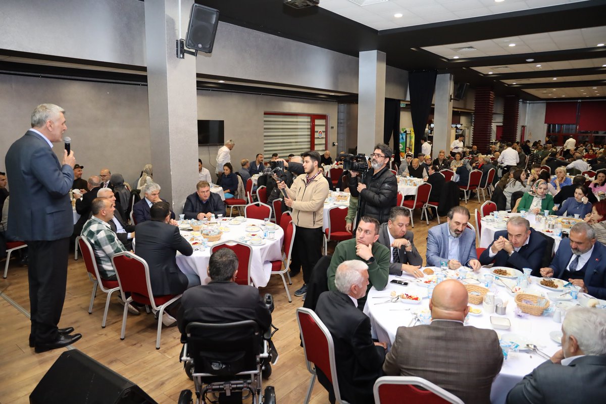 kademeksi's tweet photo. Bu akşam iftar sofrasında Çorum’un güzel insanlarıyla birlikteydik.

Leblebi yoktu ama olsun, muhabbet yetti de arttı :)

📍Çorum Dernekler Federasyonu İftarı https://t.co/7XTQxGgxun
