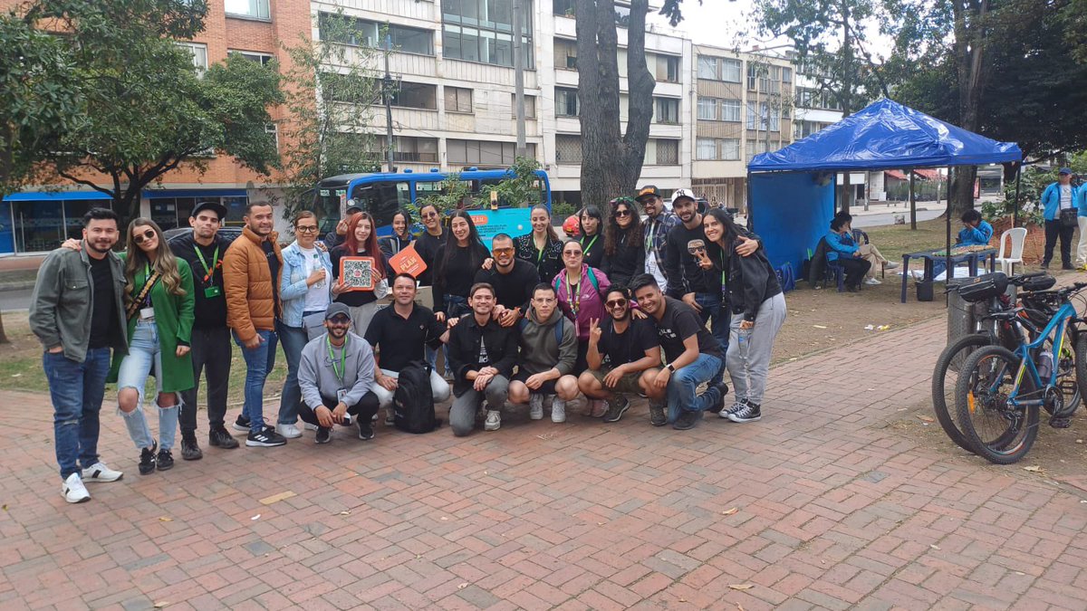 JackPriga's tweet photo. Solo admiración, agradecimiento y cariño por mi equipo.

Este FDS se pusieron la👕en las UPL Kennedy y Teusaquillo, Alimentarte y la ruralidad, incentivando la participación ciudadana en el PDD a través de #CHATICO

Los  grandes logros no serían posibles sin su incansable labor🫶🏻 https://t.co/BSwU0Qp1n0
