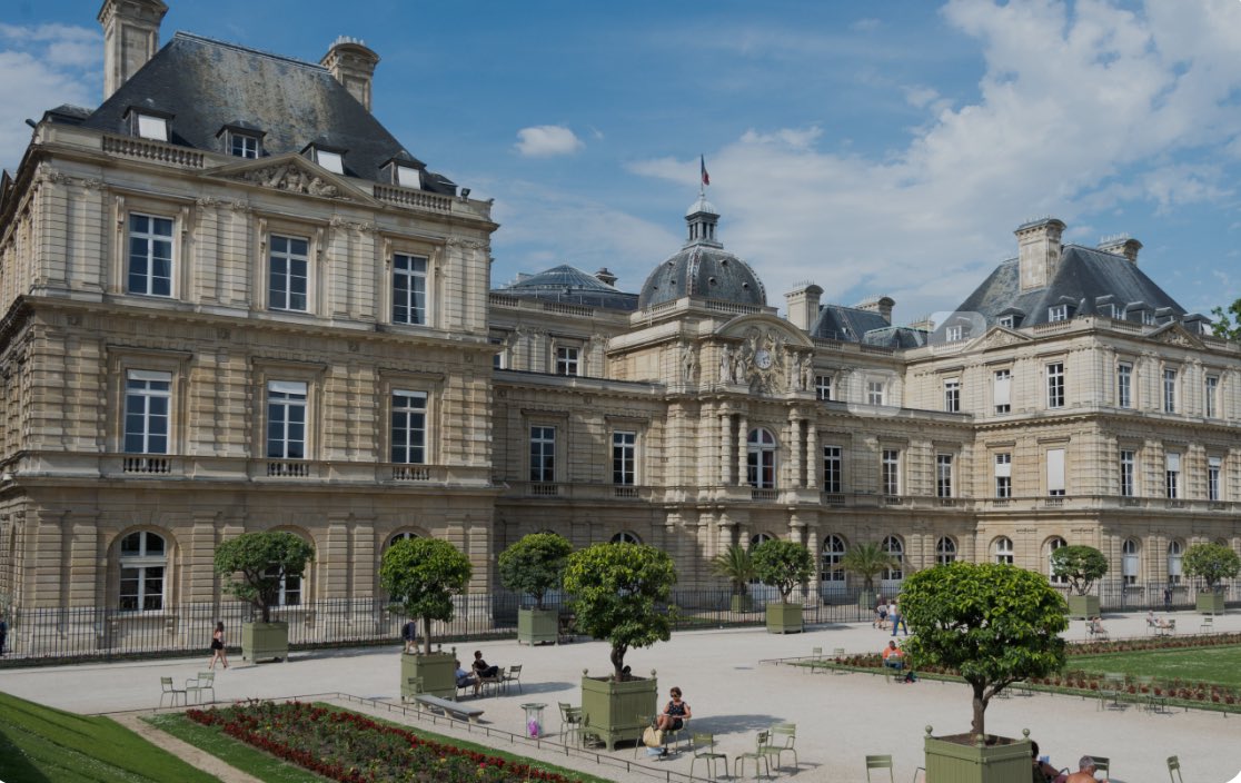 Bonsoir,
Ce lundi 18 Mars, en tant que président et co-fondateur du Cercle Vendéen  Vendéen, j’aurai l’honneur de recevoir Xavier Niel au Palais du Luxembourg pour fêter nos 10 ans.
Une soirée exceptionnelle à laquelle participeront plus d’une centaine de vendéens :)