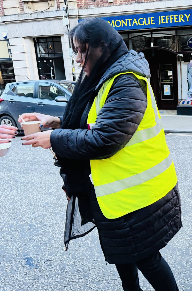 Chickpea curry, rice and bhaturas!

Thanks to the Raikundalia family for providing the meals. 

The meals were served by volunteers from <a href="/sccycnhampton/">SCCYC</a> in the town centre. 

#GiveBack #zeroemmissions #Northampton #NorthantsTogether #Northantshour #helpthehomeless