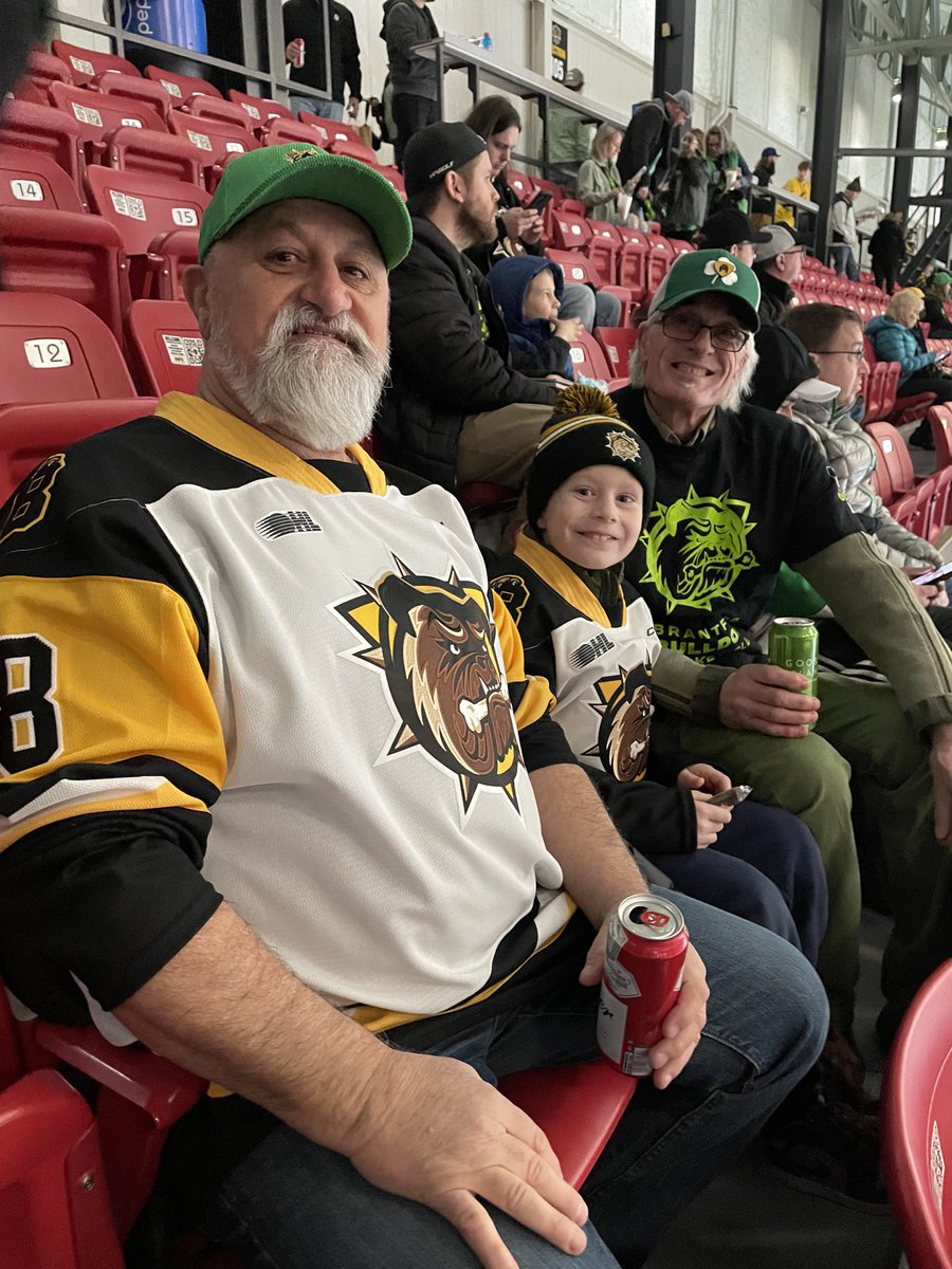 ⁦<a href="/BulldogsOHL/">Brantford Bulldogs</a>⁩ Happy St Patrick day from section 104!! #BFD