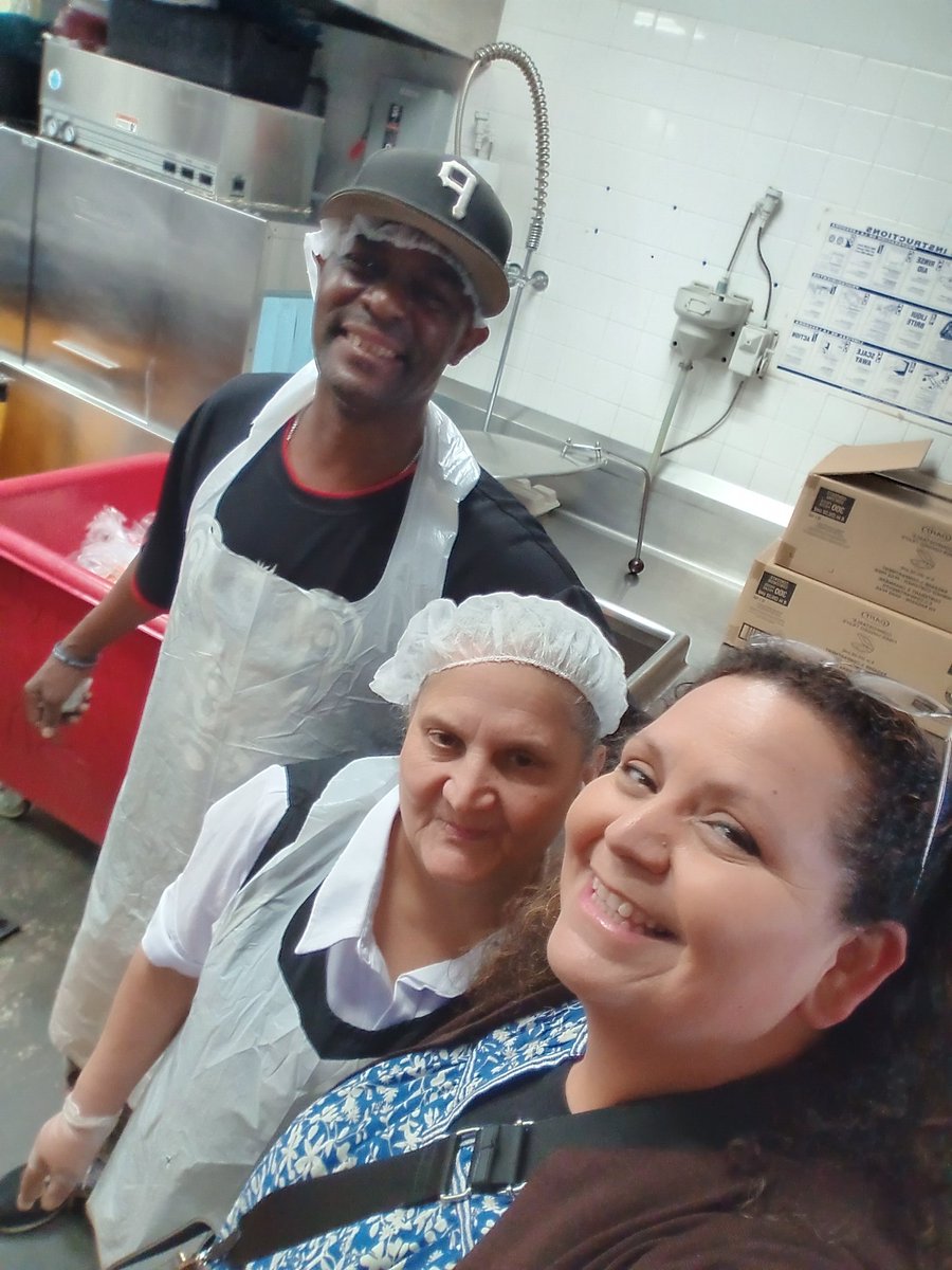 MariaJonCande's tweet photo. Got to show J the soup kitchen I worked in so many years ago. Old friends 🥰🍲 https://t.co/kFy1qPPLbm