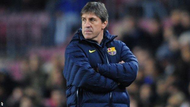 Somhiseremfcb's tweet photo. ☎️ Jordi Roura, de entrenar a Xavi Hernández a descubrir a Pau Cubarsi.

El ex técnico del Barça aconsejó al Barça su fichaje cuando el central tenía 11 años y este era primer entrenador del Terrasa. https://t.co/YSFJG12ZkW