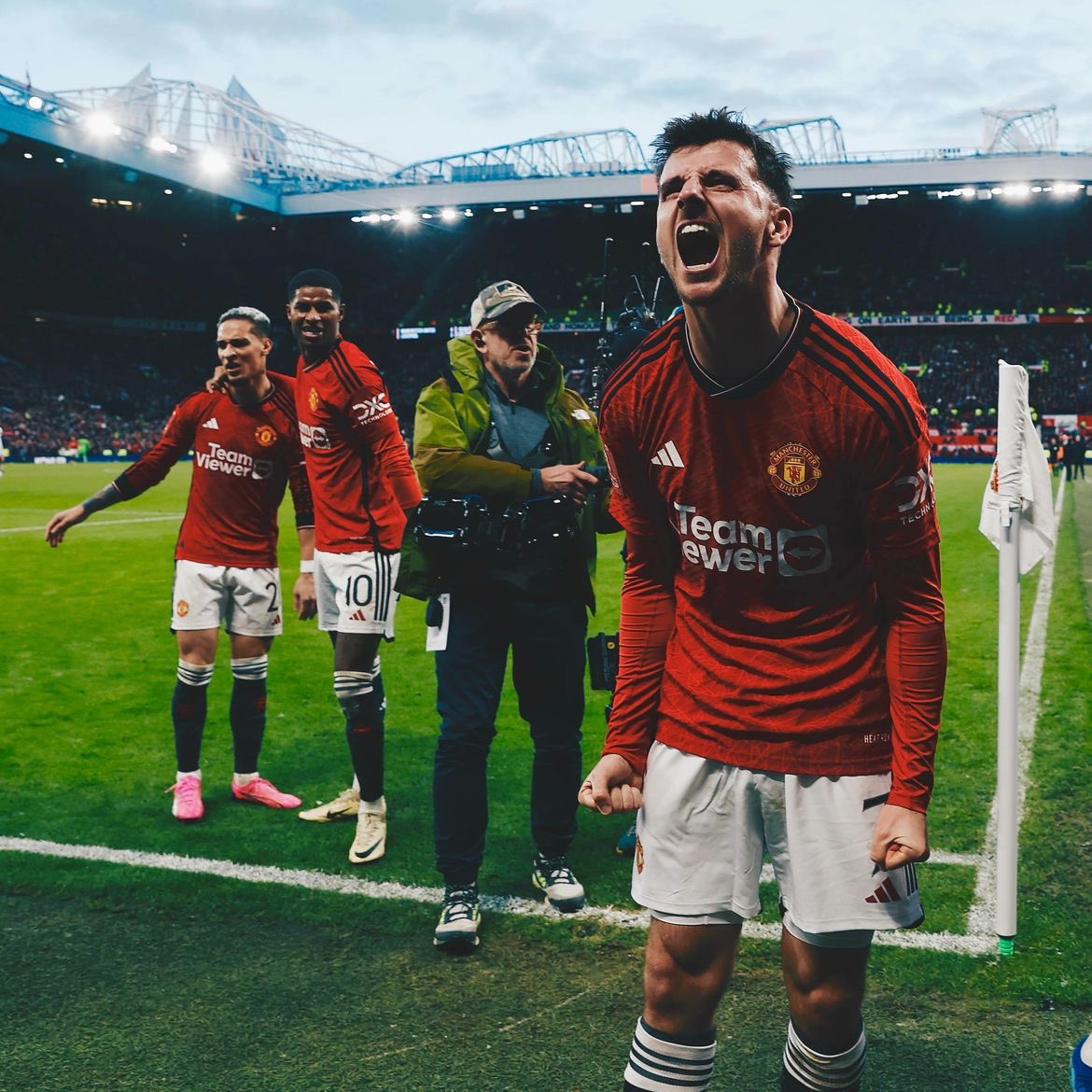 Forever United tweet media